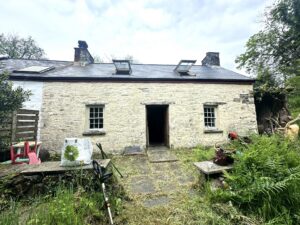 Henllan Amgoed, Whitland